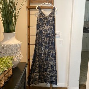 JJs House Bridal/Maid of Honor Store Long Blue Lace Gown With Small Train